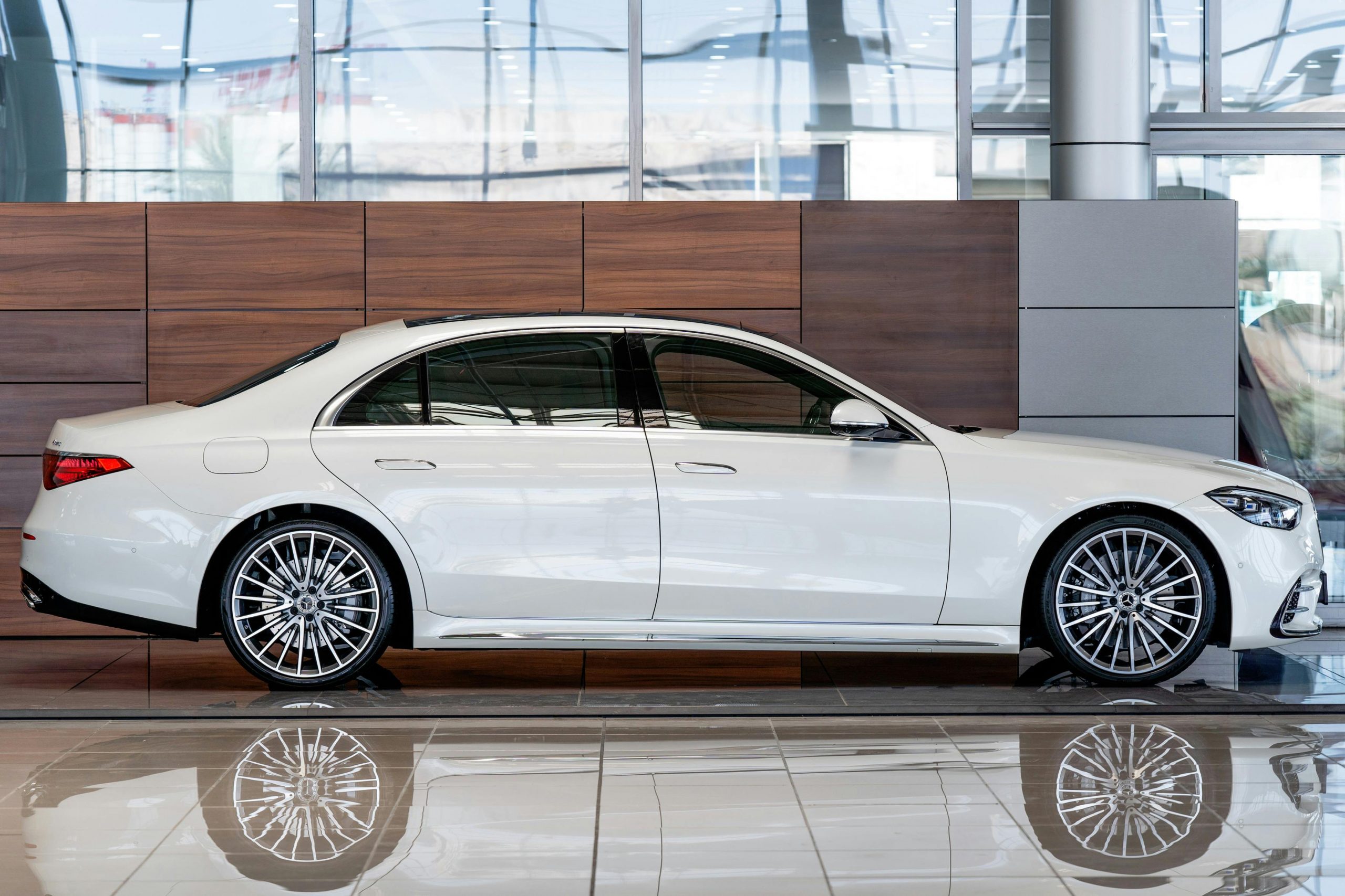 Executive luxury vehicle